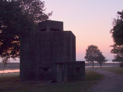 WW2  Machine  gun  HQ  in  the  dawn