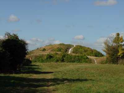 Totternhoe  Castle / 1