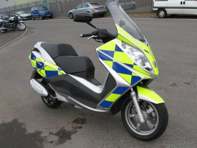 Peugeot  Satelis  250,with a variation on the battenburg theme.