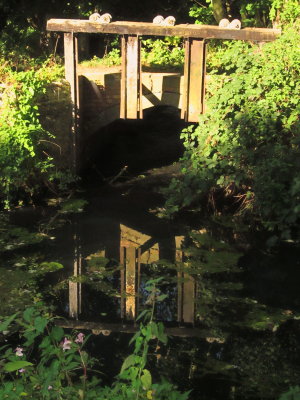 A  onetime  sluice  gate, I  fancy.