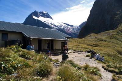 mackinnon pass shelter