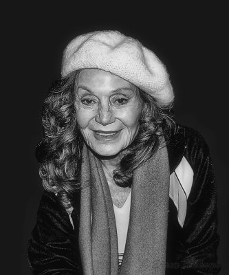 Yildiz Kenter, 1928 - 2019