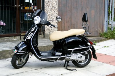 Black Scooter