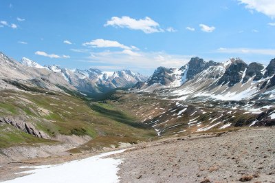 Pipestone river valley from Pipestone pass