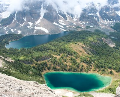Elizabeth and Cerulean lakes
