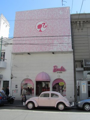 another Casa Rosada: la Casa de Barbie!