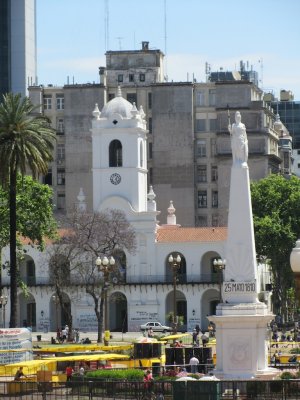 the Cabildo, seen from the Casa Rosada