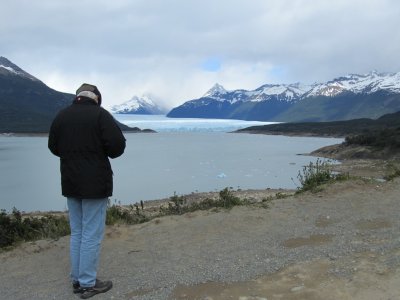 inside Los Glaciares National Park, Tom shoots a first view of the Perito Moreno glacier