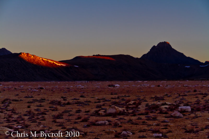 First morning sunlight on Moutains of the Great Western Divide from Bighorn Plateau