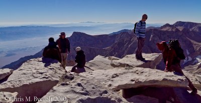 A group on the Summit, some are daywalkers, a few are people we had meet on and off on the JMT
