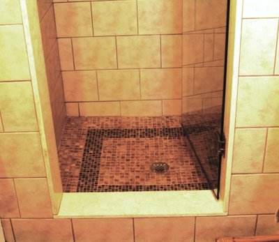 Ceramic tiled shower 2