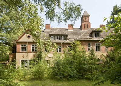 Sanatorium O, abandoned...