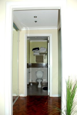 Masters toilet and walk in closet.JPG