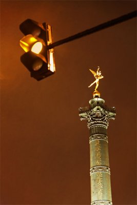 Place de la Bastille by night