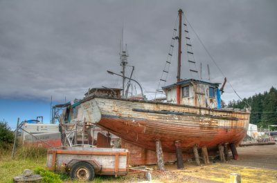 Rusty Ol' Boat 2 (HDR).jpg