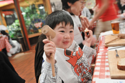 Hammer At The Crab Shack