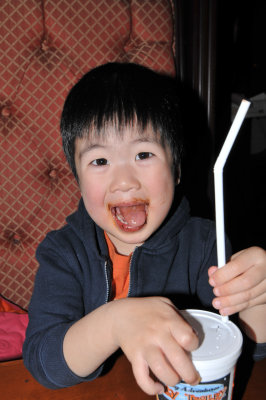Yummy Pasta, Messy Mouth