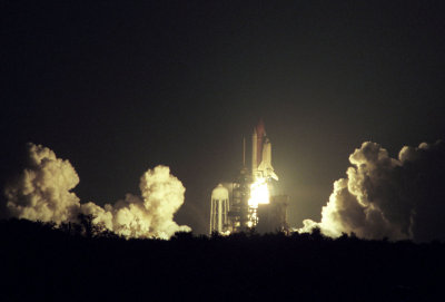 Space Shuttle Atlantis, 1996