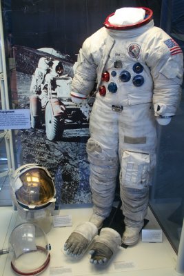Apollo 15 spacesuit.JPG