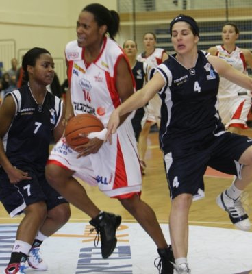 Jia Perkins going strong