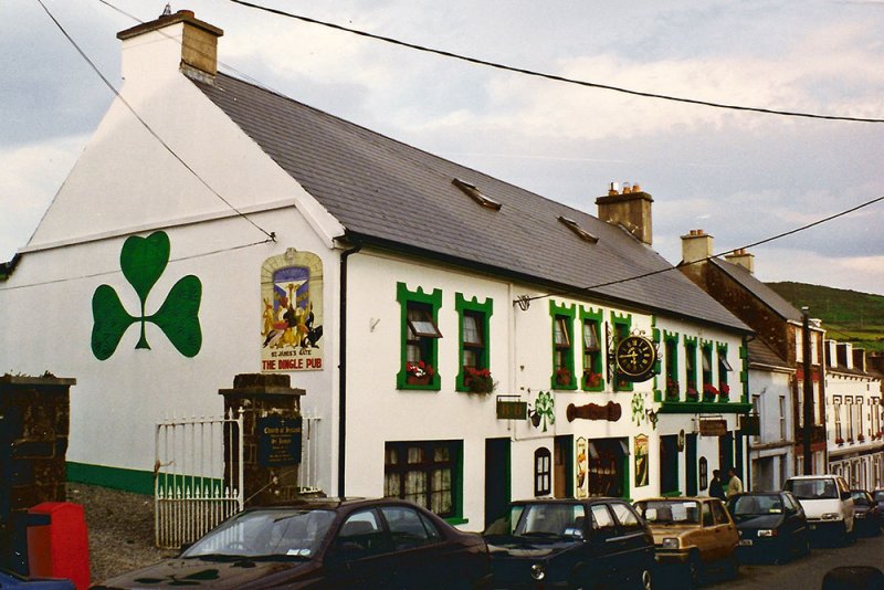 dingle pub.jpg