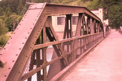 Leaburg main bridge 3-v.2.jpg