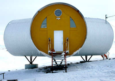 Pond Inlet, Carbonnier House