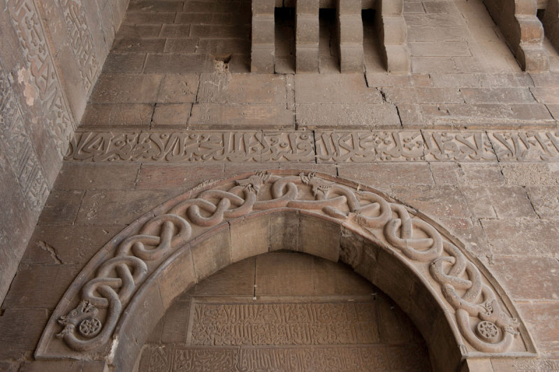 Aleppo Citadel september 2010 9944.jpg