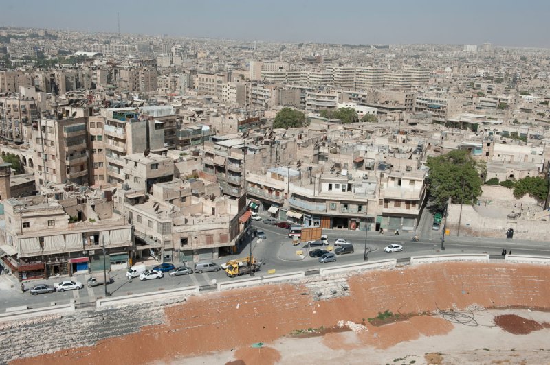 Aleppo Citadel september 2010 9975.jpg