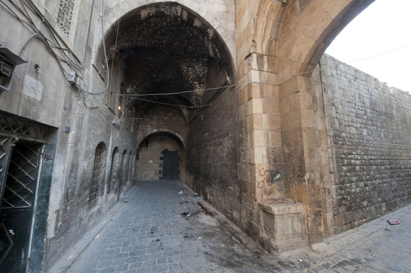 Aleppo Bab al-Nasr 9907.jpg