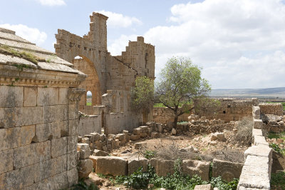 Ruweiha northern or Bissos basilica 8723.jpg