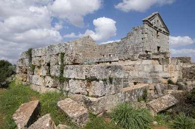 Dead cities from Hama april 2009 8758.jpg