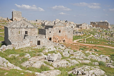 Dead cities from Hama april 2009 8821.jpg
