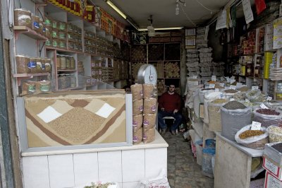 Aleppo herbs shop 8952.jpg