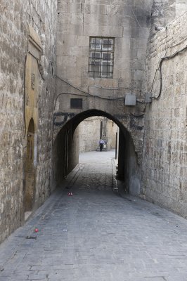 Aleppo alley 9749.jpg