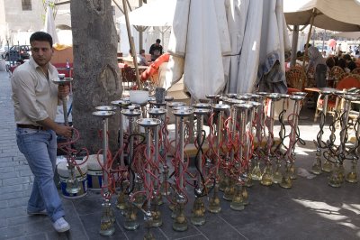 Aleppo waterpipes waiting custom 9808.jpg