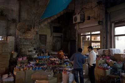 Aleppo souq somewhere 9859.jpg