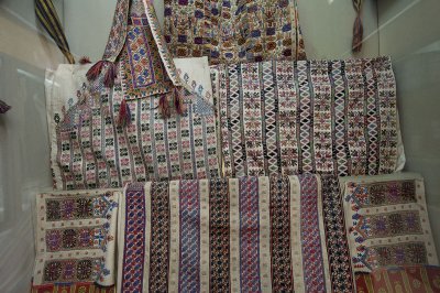 Damascus textiles display 5087.jpg