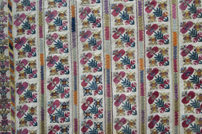 Damascus textiles display 5088.jpg