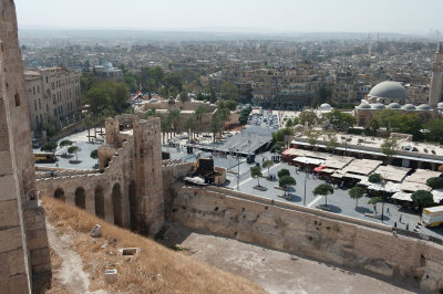 Aleppo Citadel september 2010 9967.jpg