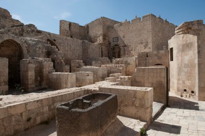 Aleppo Citadel september 2010 0022.jpg