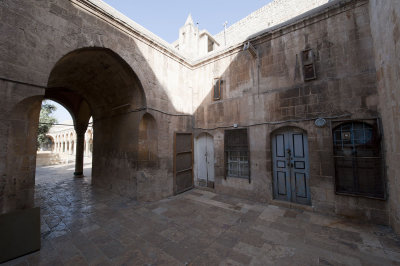 Aleppo Madrasa Othmaniye 9904.jpg