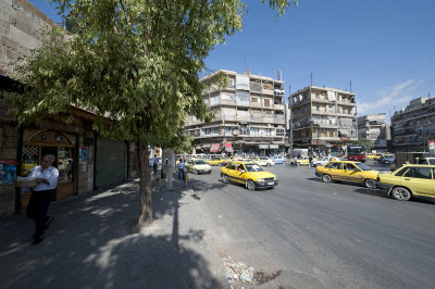 Aleppo roundabout near Bab al-Hadid 0112.jpg
