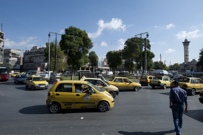 Aleppo roundabout near Bab al-Hadid 0113.jpg