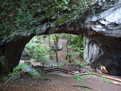 Entrada a las cuevas