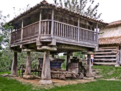 Horreo asturiano