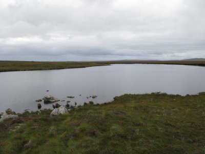 loch dubh nan stearnag.jpg