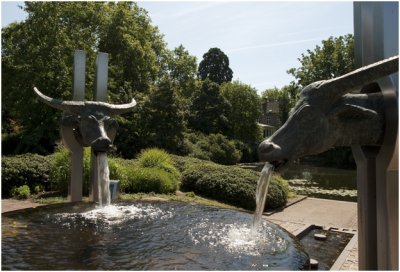 Roermond - waterfontein bij kasteel Hattem