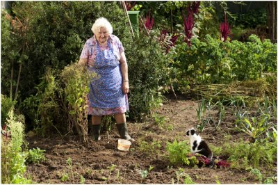 81 jaar en nog elke dag actief in haar moestuin