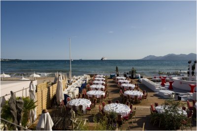 Cannes - diner a la plage